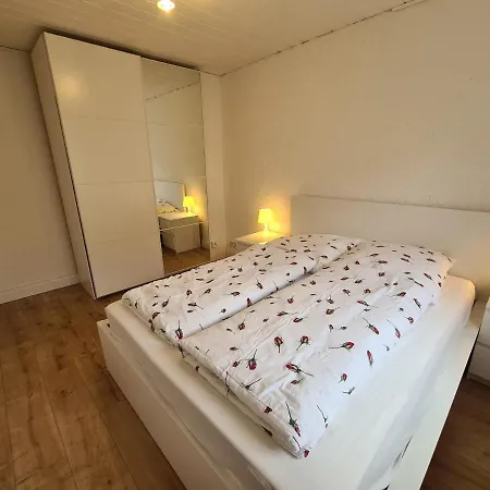 Schone, Ruhige Ferienwohnung An Der Messe *
